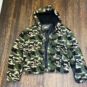 Camouflage jacket, brand, new size medium